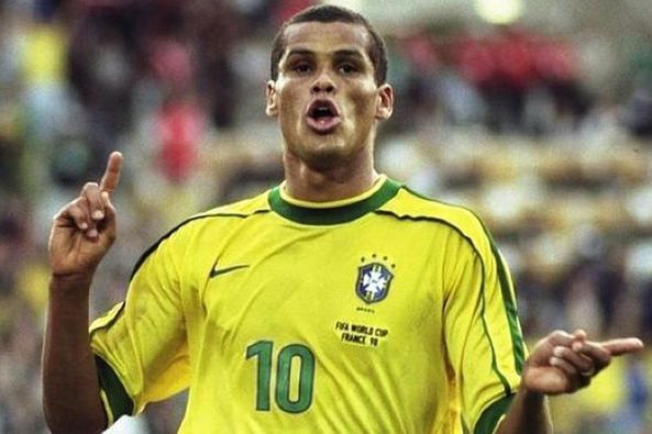 中国泳军再 中国泳军再